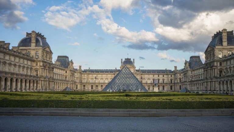 Louvre Museum