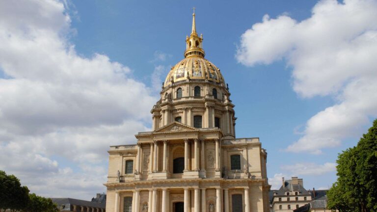 Exploration of the Army Museum at Les Invalides