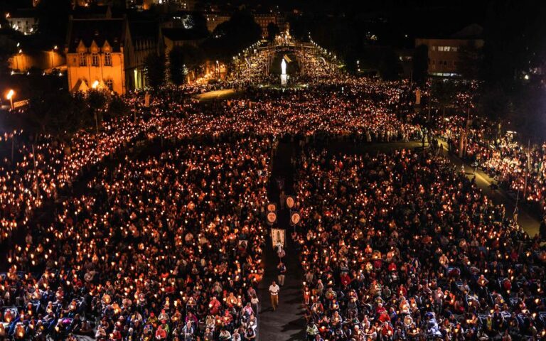 Lourdes Night