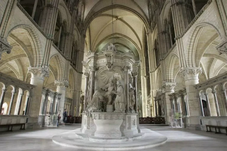 Basilique-St-Remi à Reims