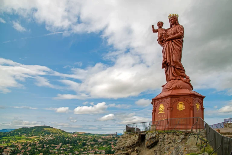 Statue Notre Dame du Puy en Velay
