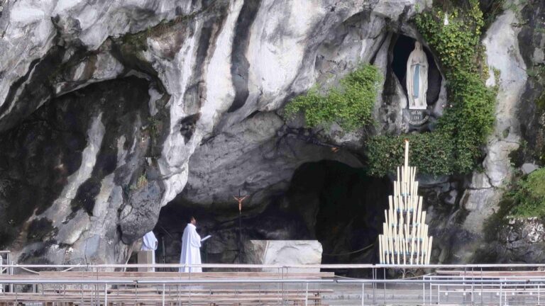 Lourdes Grotte Massiabelle