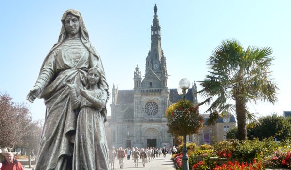 Sainte Anne d'Auray Sanctuary