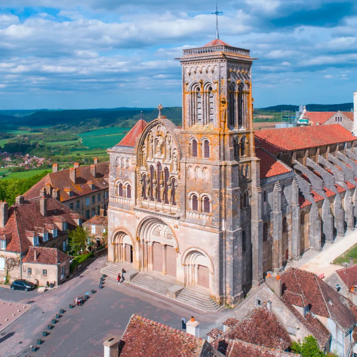 Vezelay-Basilique-Sainte-Marie-Madeleine
